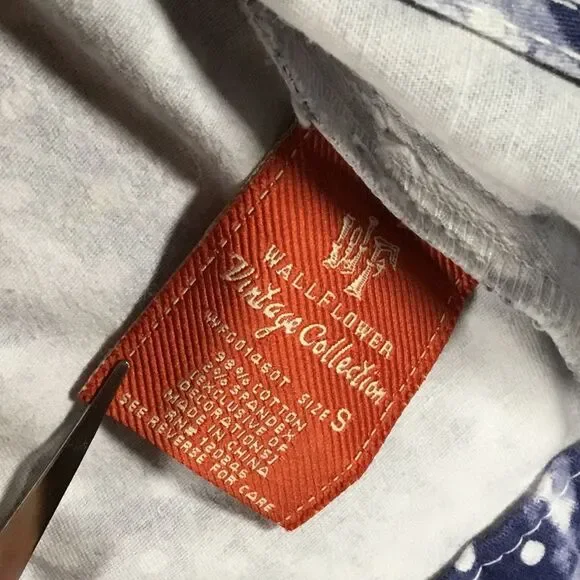 Wallflower crop denim jacket size small NWT - Picture 7 of 11